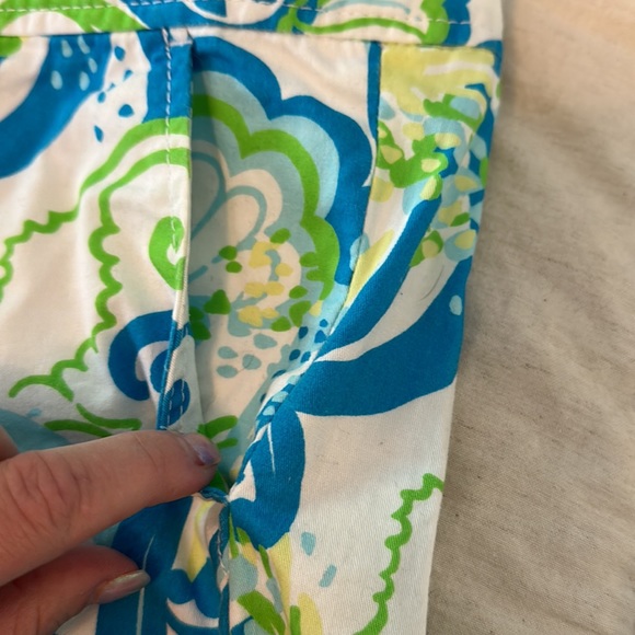 Lilly Pulitzer - Callahan Short- size 4 - Picture 5 of 7